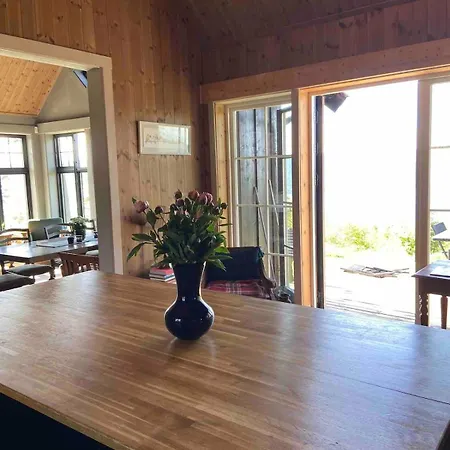 Fjara Sleeps 34 Stange