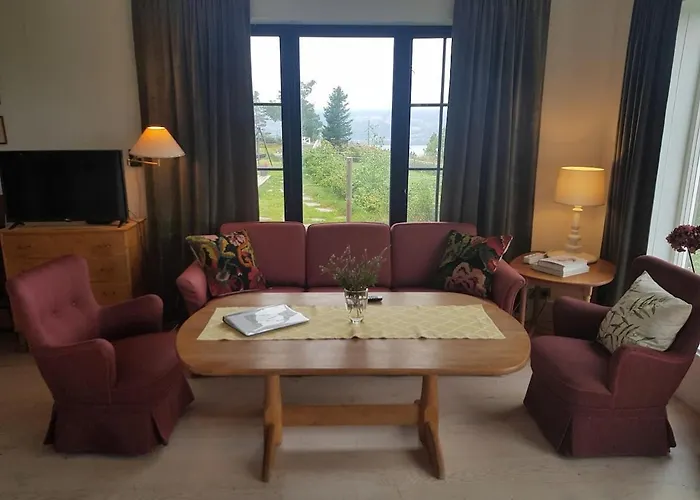 Fjara Sleeps 34 Willa Stange