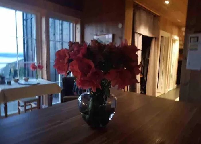 Fjara Sleeps 34 * Stange