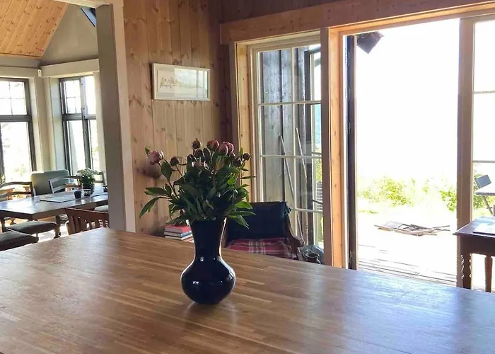 Fjara Sleeps 34 Stange