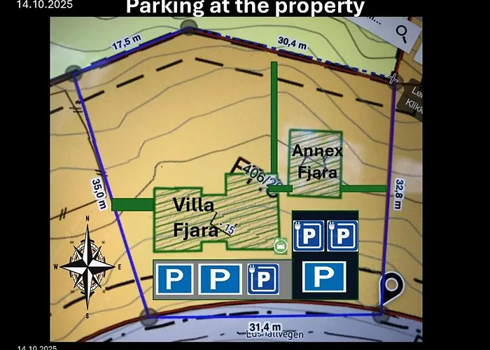 Villa Fjara Sleeps 34 *